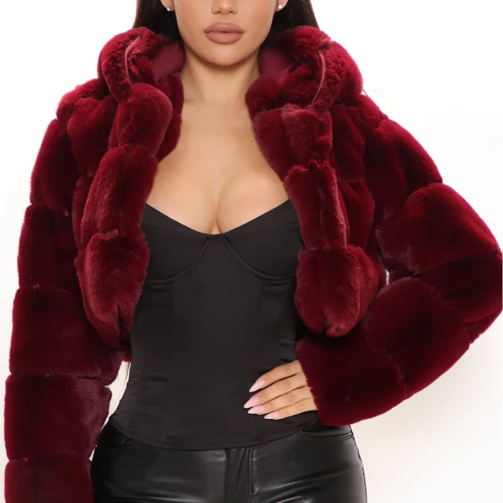 BNWT FASHION NOVA In My Dreams Faux Fur Coat -Hooded Burgundy SOLD OUT
